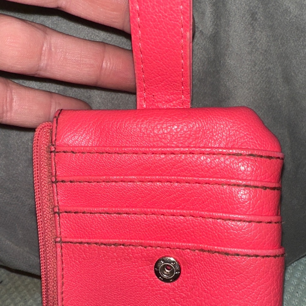 Coral leather wallet has two pockets and holds four cards cute ☺️ - Picture 5 of 6